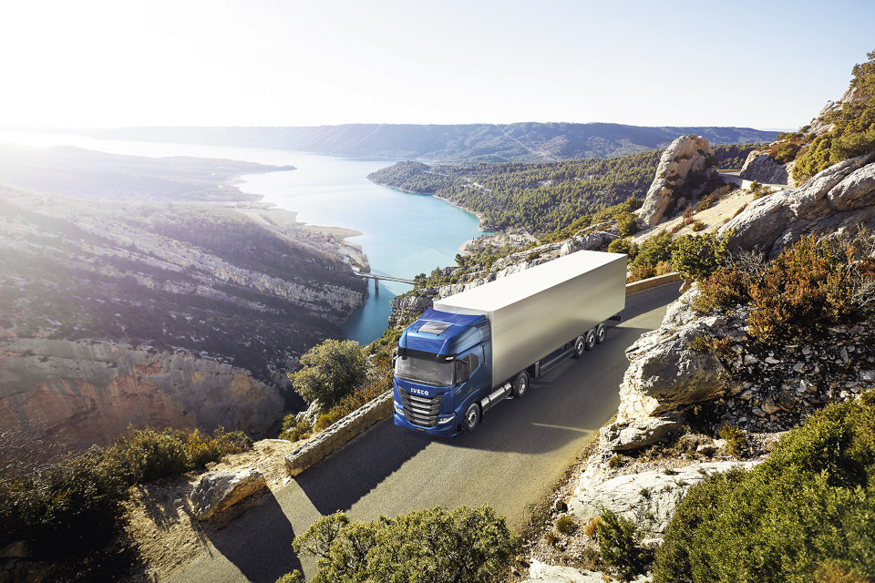 IVECO S-Way NP 460 GNL gana el premio de “Camión Sustentable 2021” en Europa